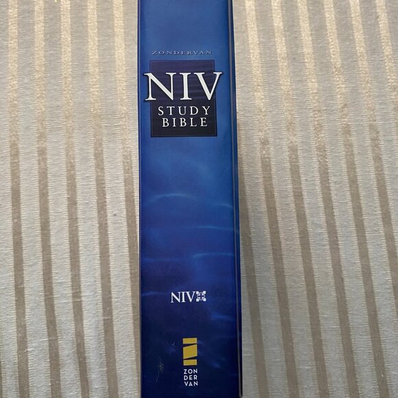 NEW INTERNATIONAL VERSION STUDY BIBLE ZONDERVAN - Picture 3 of 9